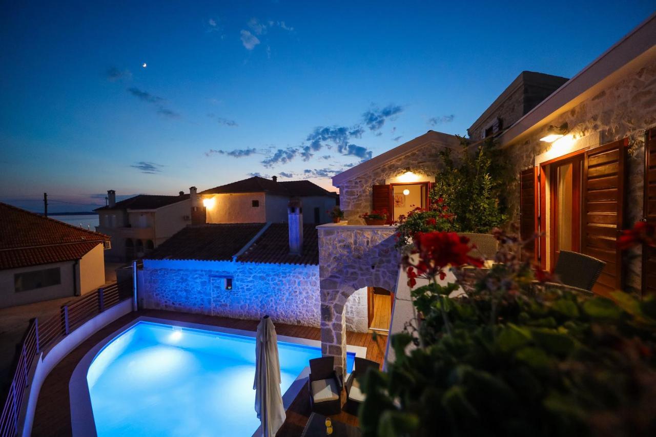 Holiday Home Mare Petrcane Ngoại thất bức ảnh