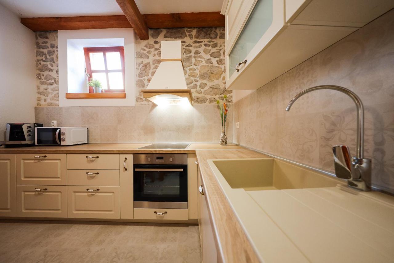 Holiday Home Mare Petrcane Ngoại thất bức ảnh