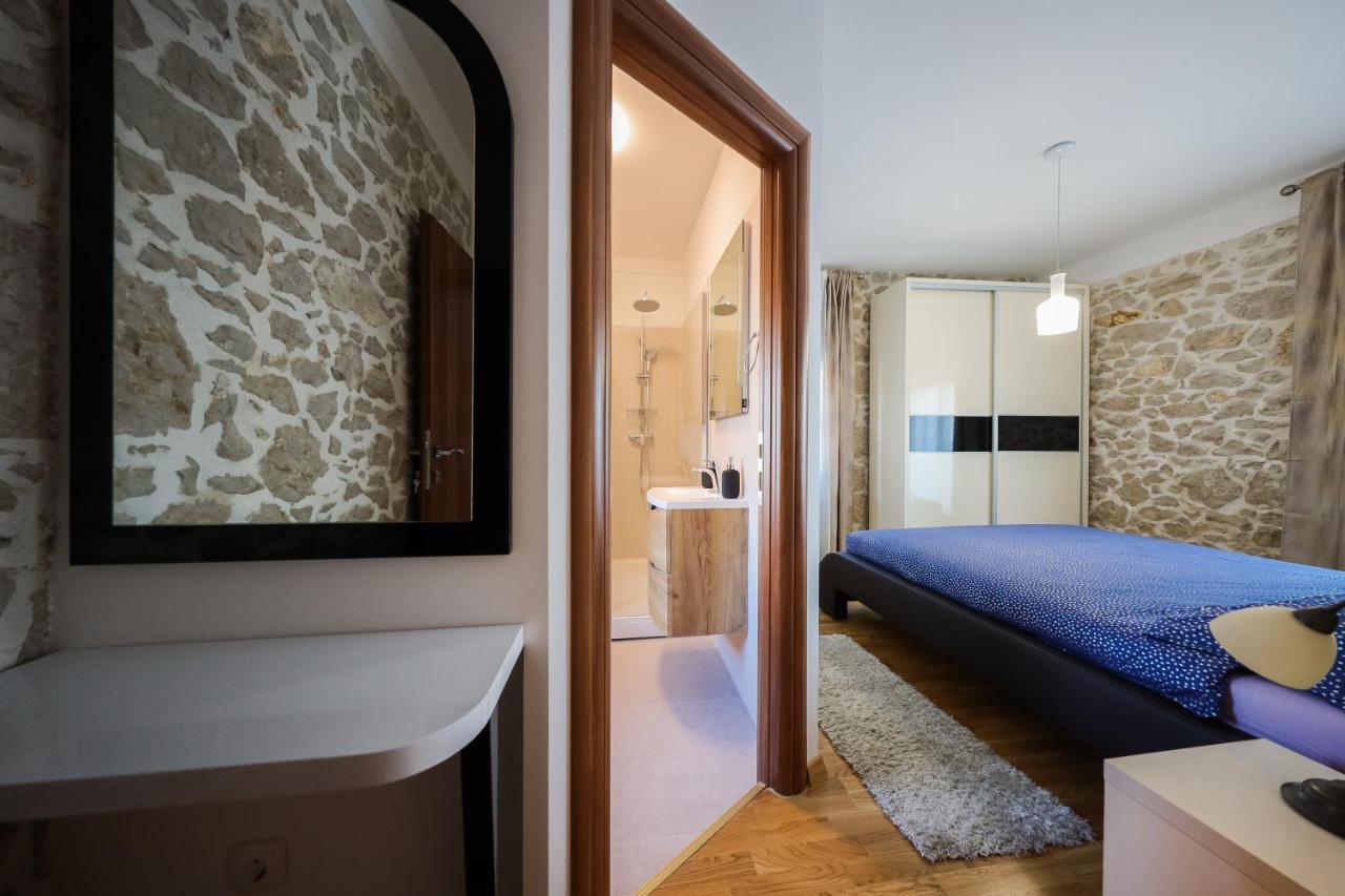 Holiday Home Mare Petrcane Ngoại thất bức ảnh