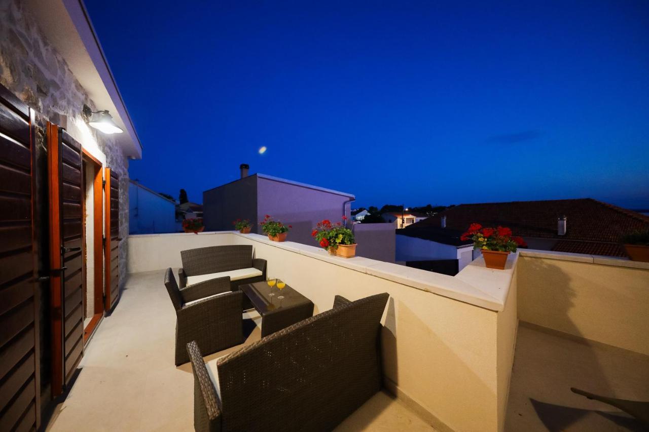 Holiday Home Mare Petrcane Ngoại thất bức ảnh