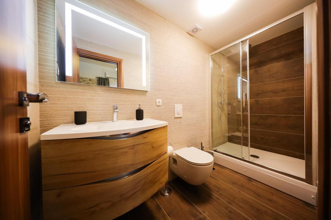Holiday Home Mare Petrcane Ngoại thất bức ảnh