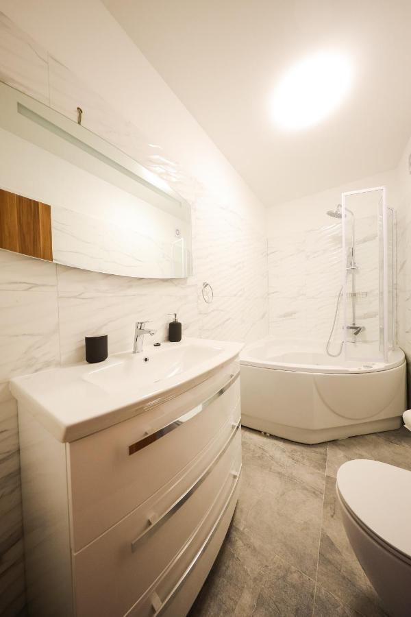 Holiday Home Mare Petrcane Ngoại thất bức ảnh